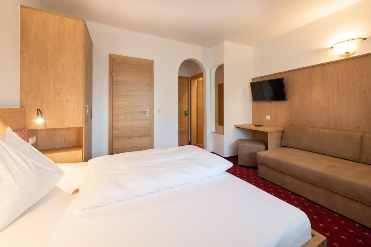 Hotel Gasthof Kroell - Inkl Nationalpark-Karte, 1 X Grossglockner Hochalpenstrasse Kostenlos, 1X Gerlos Alpenstrasse Kostenlos, Krimmler Wasserfaelle Kostenlos, Verschiedene Bergbahnen Kostenlos, Badesee Kostenlos, Bus & Zug Kostenlos, Genusskueche, נידרנסיל מראה חיצוני תמונה