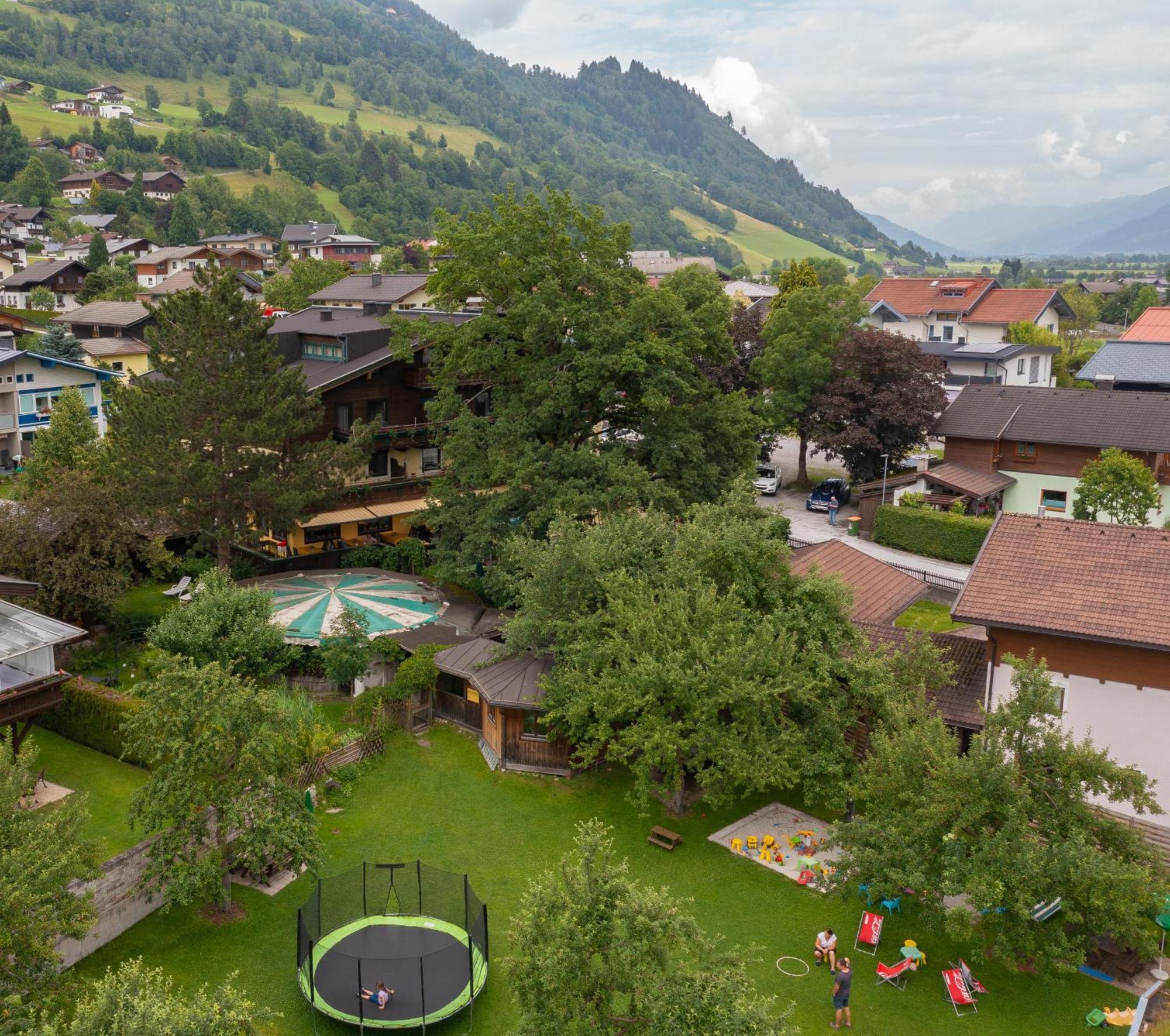 Hotel Gasthof Kroell - Inkl Nationalpark-Karte, 1 X Grossglockner Hochalpenstrasse Kostenlos, 1X Gerlos Alpenstrasse Kostenlos, Krimmler Wasserfaelle Kostenlos, Verschiedene Bergbahnen Kostenlos, Badesee Kostenlos, Bus & Zug Kostenlos, Genusskueche, נידרנסיל מראה חיצוני תמונה